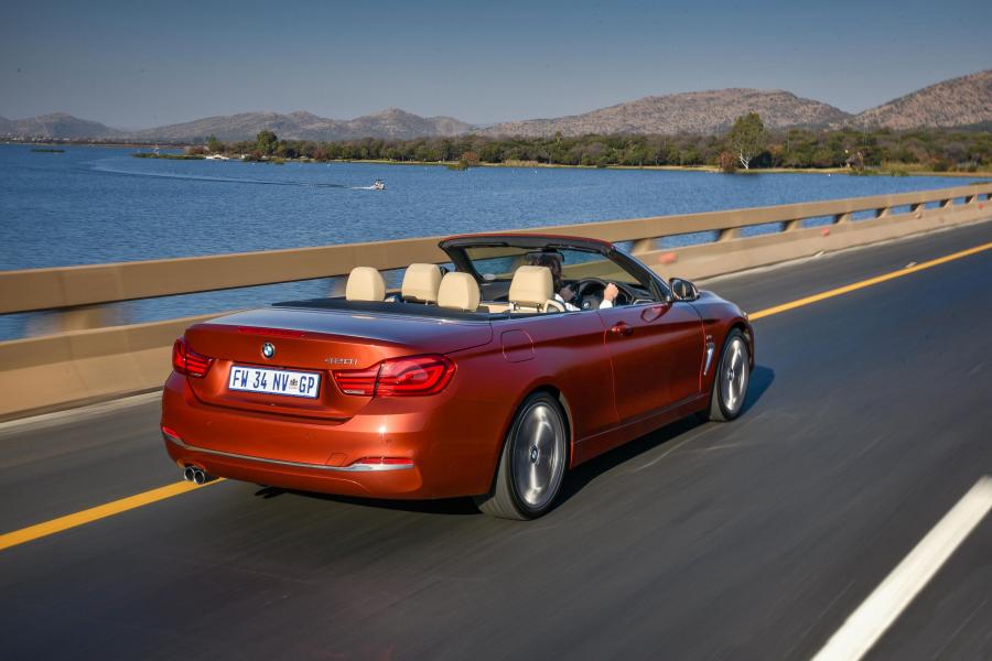  BMW 420i Convertible Luxury Line 2017 года  (ZA) (фото 10 из 30)